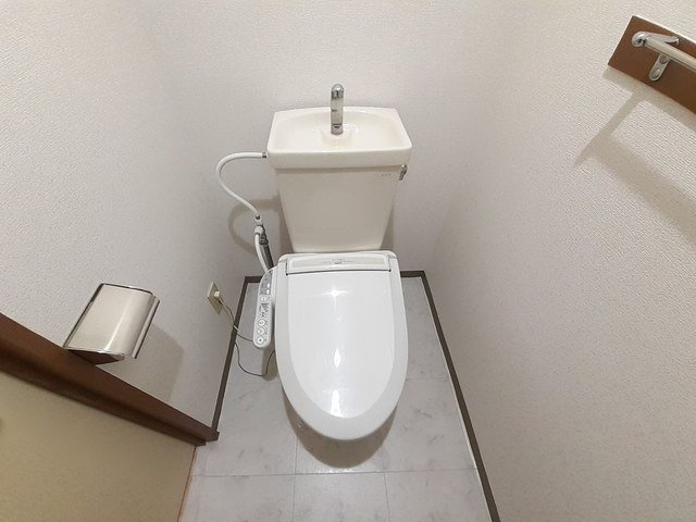 パルシャスつくばⅠのトイレ|温水洗浄便座付き