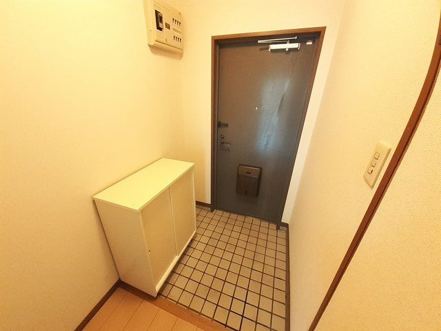 パルシャスつくばⅠの玄関|シューズボックス有り