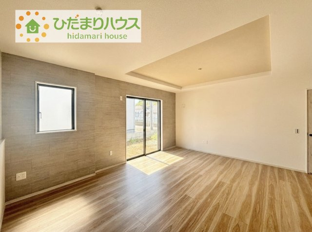 【居間・リビング】 | 土浦市上高津2期　新築戸建　1号棟 | お子様が元気に遊べる広々としたリビングです！