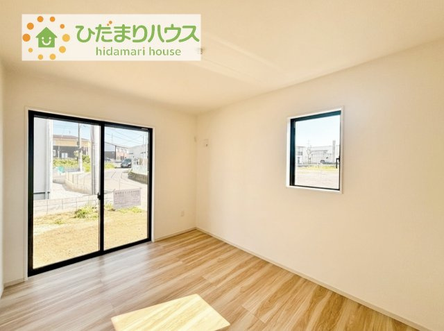 【洋室】 | 土浦市上高津2期　新築戸建　1号棟 | 木の温もりがやさしいフローリング♪