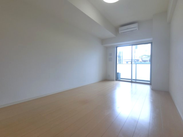 【寝室】
