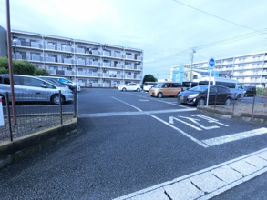 【駐車場】