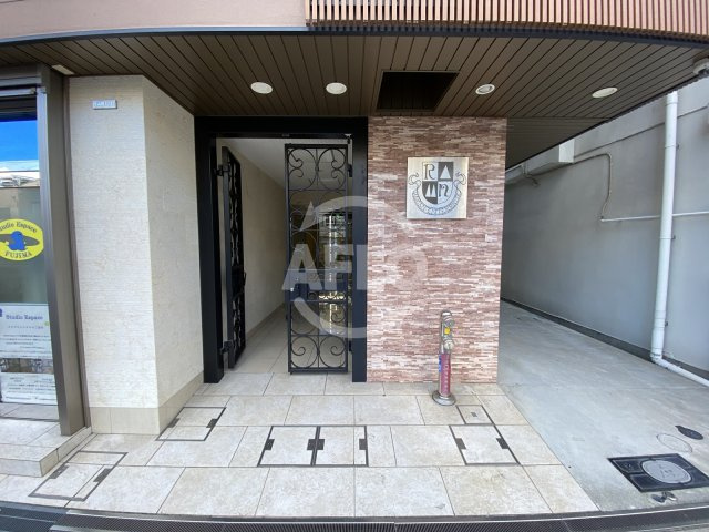 ラムアンドエヌエンタープライズのエントランス|ラムアンドエヌエンタープライズ　エントランス
