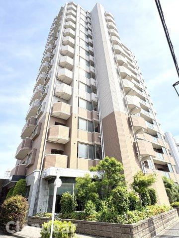 ローヤルシティ保木間の外観|ドキドキの新生活も、安心してスタート。ぴったりの住まいを見つけませんか？クランディアが一緒に住まい選びをサポートします‼　まずは、お気軽にお問合せください　＃クランディア