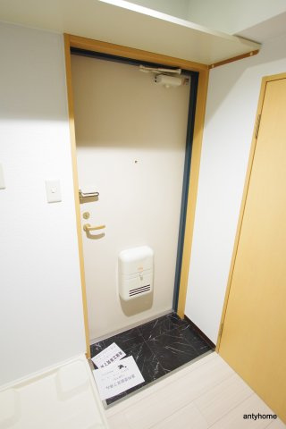 レバンガAP新大阪ステーションフロント　仲介手数料無料の玄関