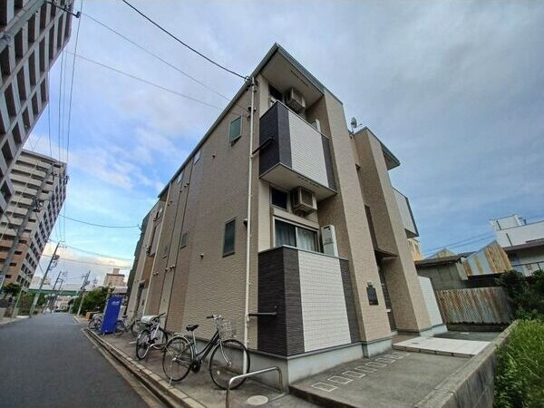 リアンハイム神宮前の外観