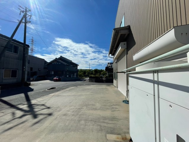 碧南市権現町貸倉庫の駐車場