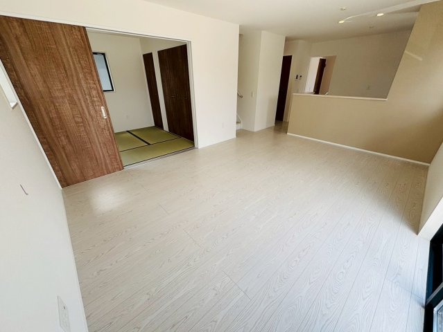 よかタウン／南区良町3丁目2期／2号棟の居間・リビング