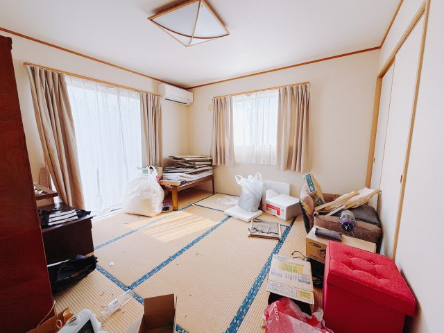 【中古戸建】渋川市北橘町小室の和室|■和室｜和室を書斎にしたり、冬にはコタツを敷いて家族みんなで年越しをするのもいいですね。家族みんなのお気に入りの空間になります♪