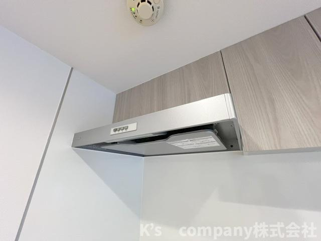 ◎茅ヶ崎市柳島1丁目　茅ヶ崎ガーデンハウスのキッチン|お手入れのしやすいスリムタイプのレンジフード◇