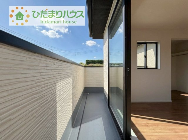 【バルコニー】 | 土浦市上高津2期　新築戸建　3号棟 | 広々としたバルコニー。お洗濯物もぜーんぶ干せちゃいます！！