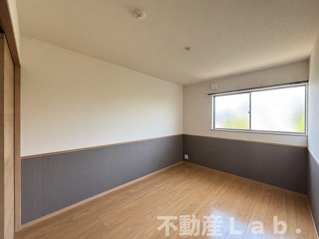 モアハピネス松山の居間・リビング|※同一建物２階のお写真です。