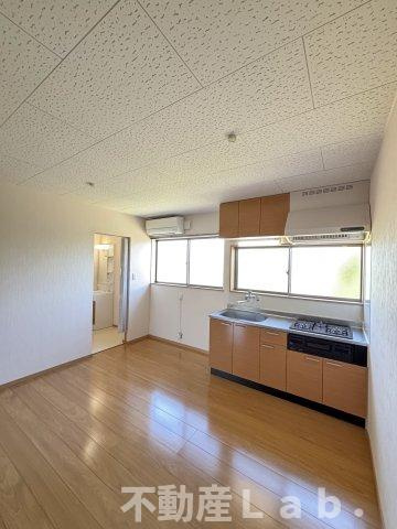 モアハピネス松山のキッチン|※同一建物２階のお写真です。