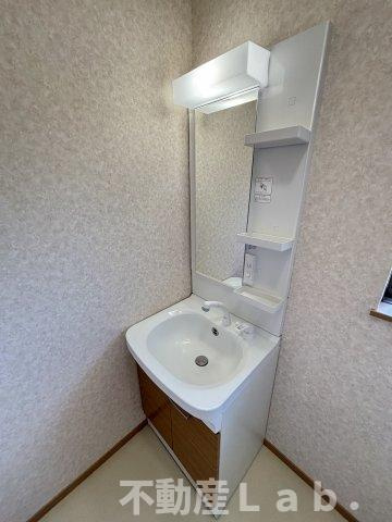 モアハピネス松山の洗面所|※同一建物２階のお写真です。