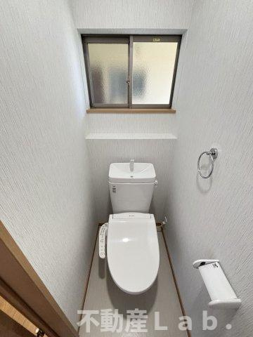 モアハピネス松山のトイレ|※同一建物２階のお写真です。