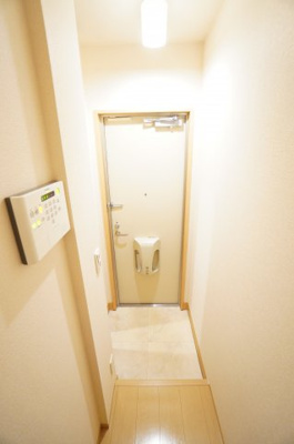 【玄関】 | シャインハイツ | ※同物件・反転タイプの写真です。
