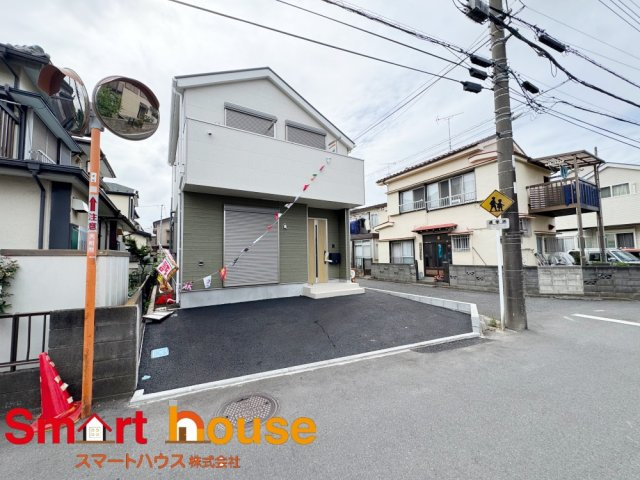 大和市福田第79の前面道路含む現地写真|オシャレな外観は、人の目を引くだけではなく自慢したくなりますね！植木を置いたりアレンジは、自由です。自分の好みに仕上げましょう♪
