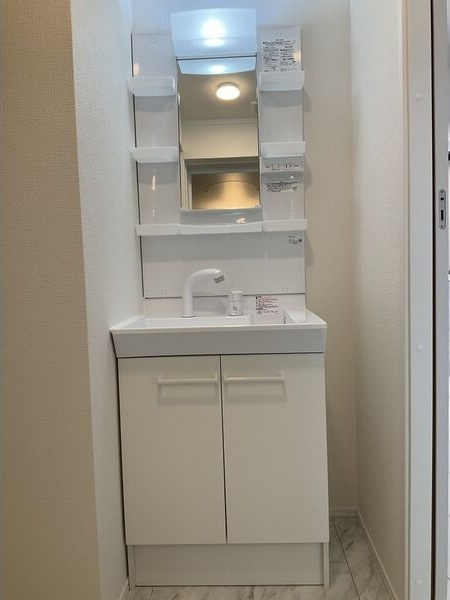ワンリッチ金ヶ崎Bの洗面所