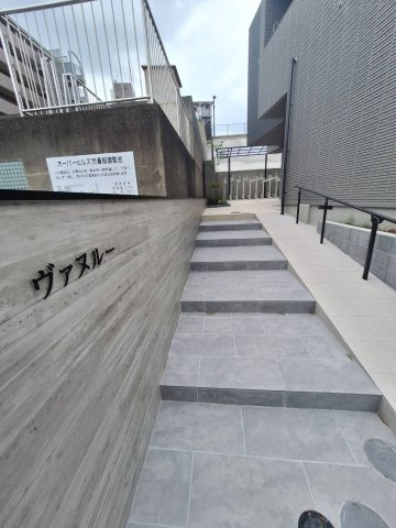 ヴァヌルーのエントランス