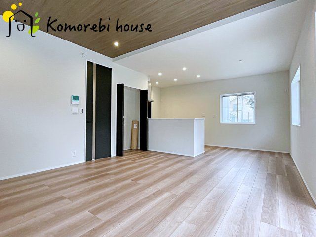 さいたま市大宮大和田町　新築一戸建て　グリーンガーデン　Aの居間・リビング|リビングです
