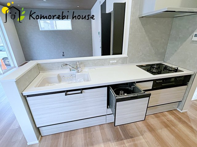 さいたま市大宮大和田町　新築一戸建て　グリーンガーデン　Aのキッチン|お料理しやすいキッチンです