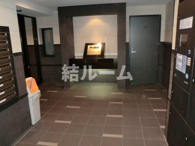 新宿区高田馬場４丁目の賃貸マンションのロビー