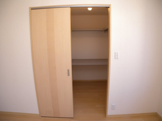 パールビューD棟の収納