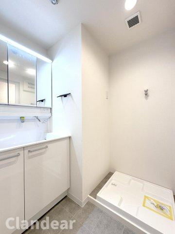 エンゼルハイム西新井大師の独立洗面台|ドキドキの新生活も、安心してスタート。ぴったりの住まいを見つけませんか？クランディアが一緒に住まい選びをサポートします‼　まずは、お気軽にお問合せください　＃クランディア