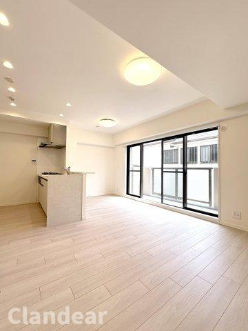 エンゼルハイム西新井大師の居間・リビング|ドキドキの新生活も、安心してスタート。ぴったりの住まいを見つけませんか？クランディアが一緒に住まい選びをサポートします‼　まずは、お気軽にお問合せください　＃クランディア