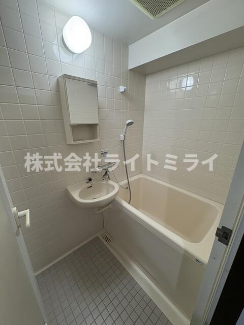 白金アネックスの浴室|同間取り別部屋参考写真 