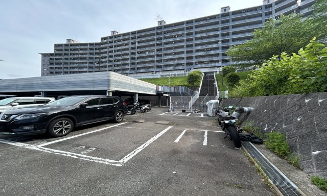 横浜星の丘ビューシテイA棟の駐車場|バイク置き場の空き状況については、お問い合わせ時に管理会社の方へ、その都度確認いたしますのでお気軽にお聞きください。