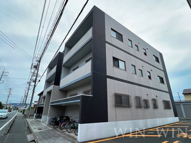 ルネス小松の外観