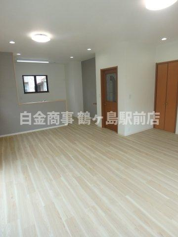 鶴ヶ島市柳戸町中古戸建の居間・リビング