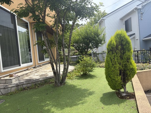 石川町中古戸建の庭