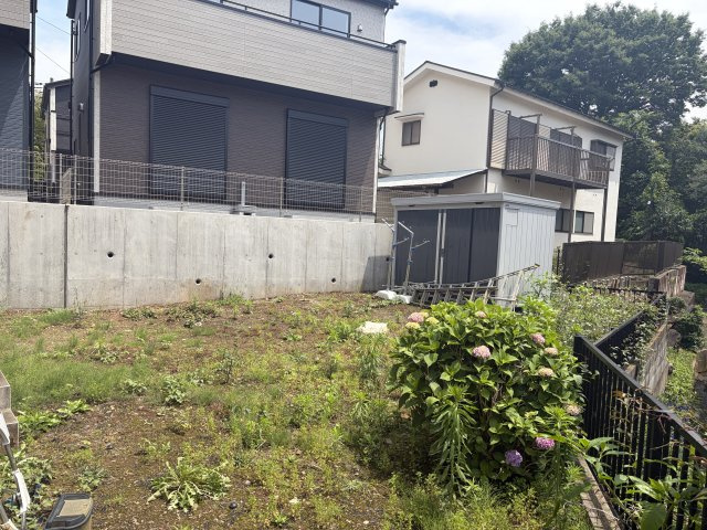 石川町中古戸建の庭