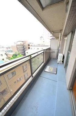 【バルコニー】 | ルーセント方南 | 広いバルコニー。