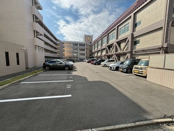 A・City東岸の駐車場