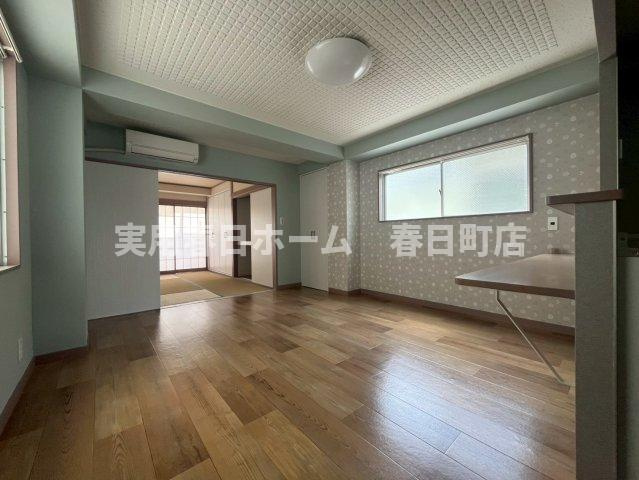 【居間・リビング】
