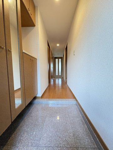 エバーライフネアシティ久留米壱番館【キャッシュバック対象物件】の玄関|ゆったりとした玄関です