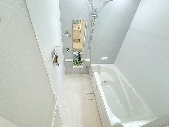 【浴室】 | 志木市中宗岡3丁目　新築一戸建住宅　全1棟　(ふじみ野店) | １坪ある広々とした浴室です。
