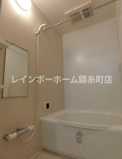 江戸川区松島３丁目のアパートの浴室