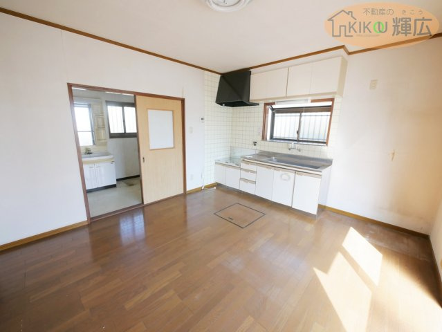 明石市魚住町西岡　中古戸建の居間・リビング