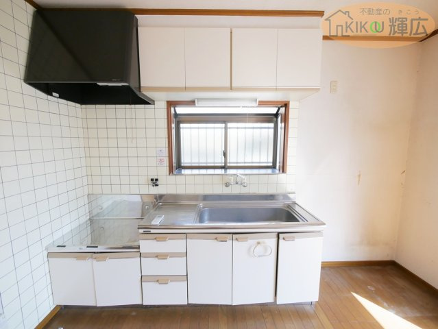 明石市魚住町西岡　中古戸建のキッチン
