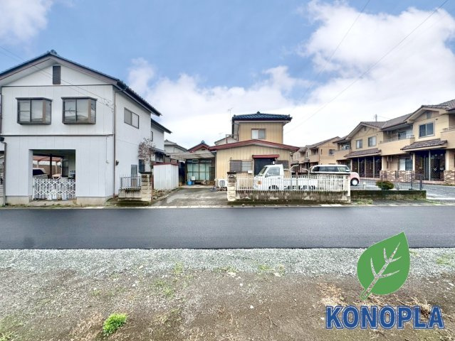 【中古戸建】みどり市笠懸町鹿の外観|■外観｜敷地内駐車3台可能なので、来客時にもご安心です♪