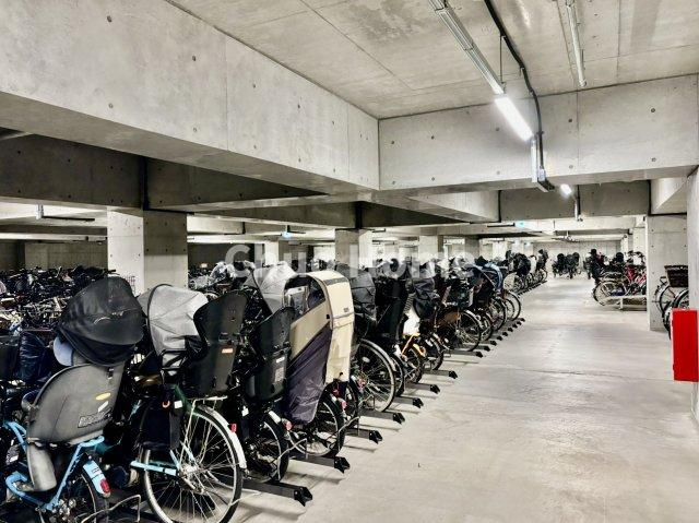 プラウドタワー亀戸クロス ゲートタワーの駐輪場|【自転車置き場】最新の空き状況や費用などの詳細は担当スタッフまでお問い合わせください。