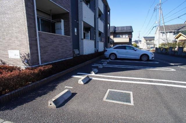 アイ　フリーデの駐車場|駐車場完備です