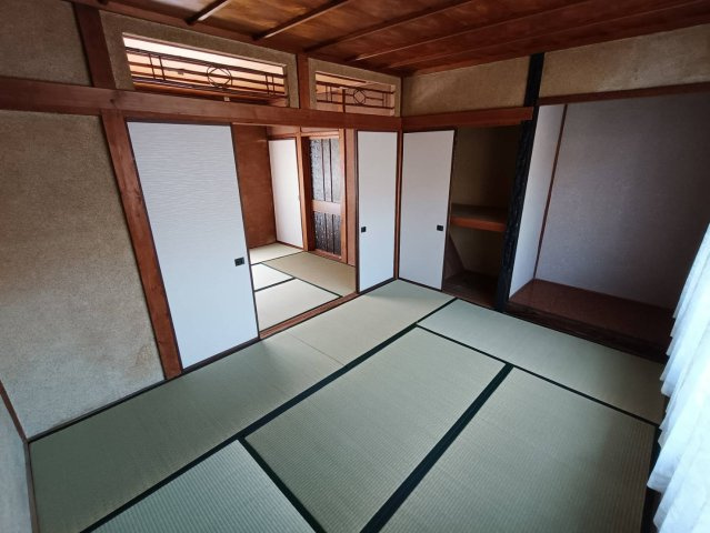 愛知県稲沢市平和町上前浪戸建ての和室|和室です