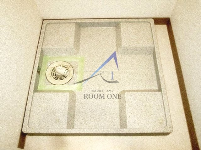 フェニックス高田馬場弐番館の設備|洗濯機置き場です。