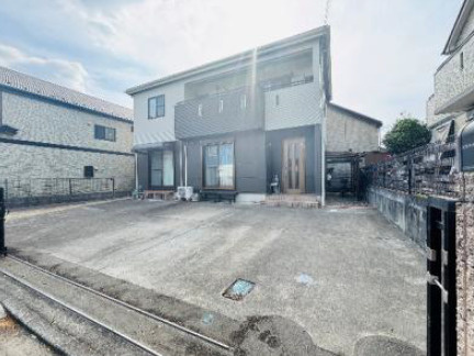 厚木市みはる野2丁目　中古戸建の駐車場