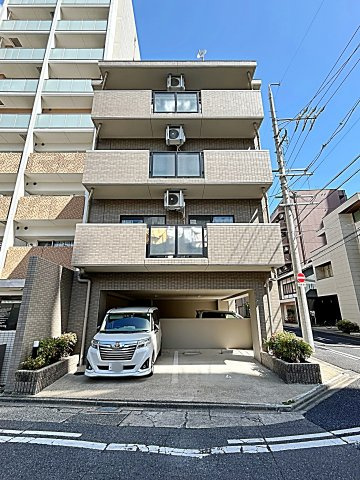 泉２０００の外観